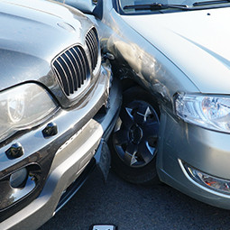 ประกันรถยนต์ชั้น 3+  คุ้มครองรถคุณ คู่กรณี เมื่อรถชนรถ